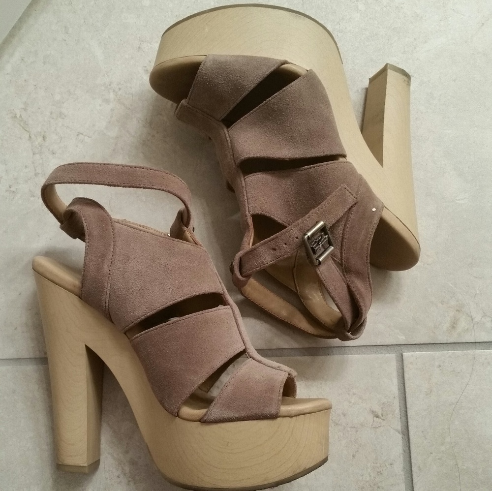 Calvin Klein platform sandal size 7